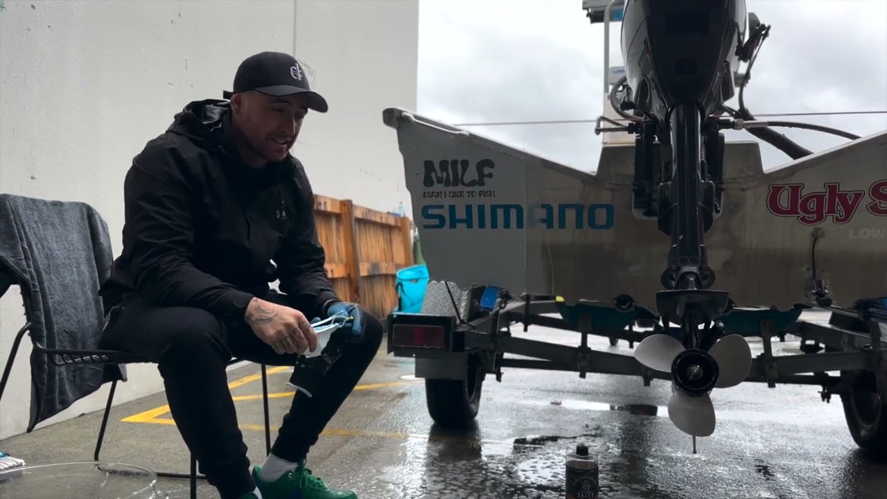 How to Apply Salty Captain Aluminium Cleaner